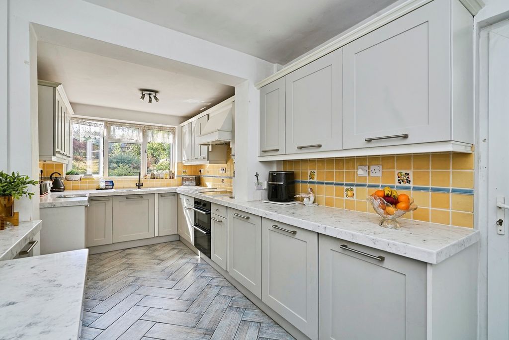 Property photo 3 of 20 Pbox-Img.Jpg