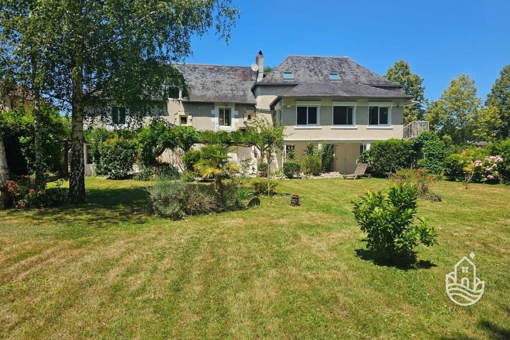 Property photo 1 of 14 Main Exterior View