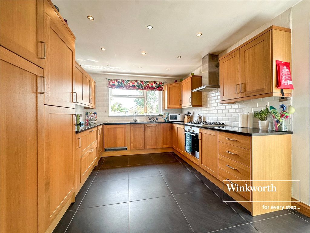 Property photo 3 of 15 Picture No. 02