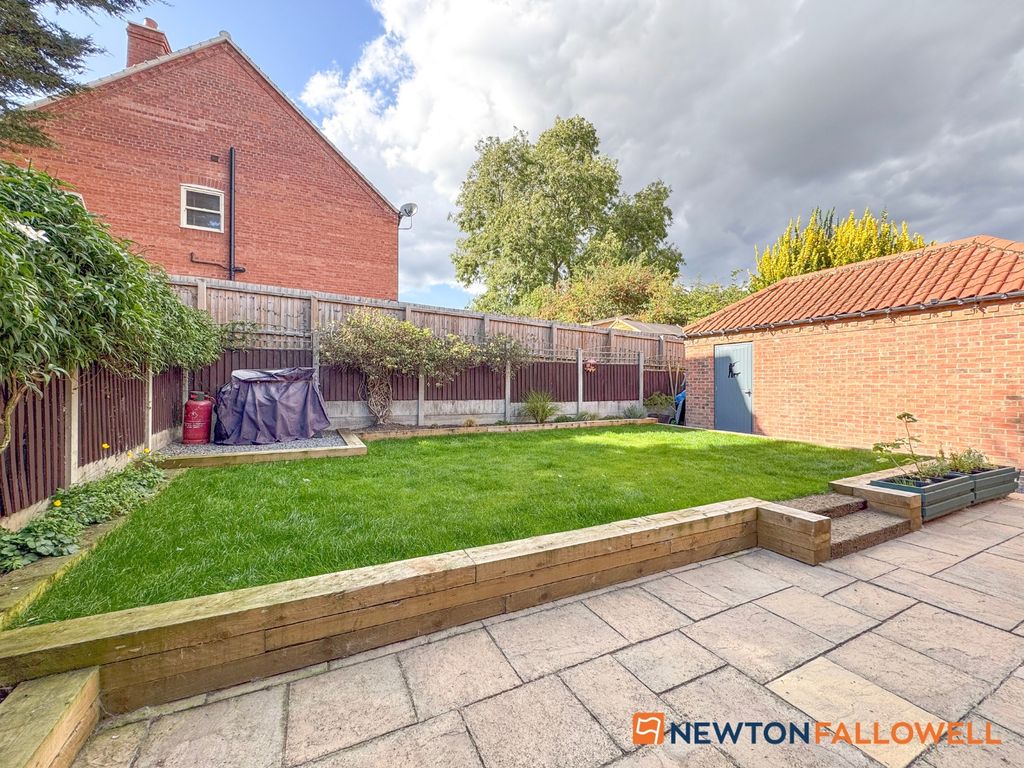 Property photo 3 of 28