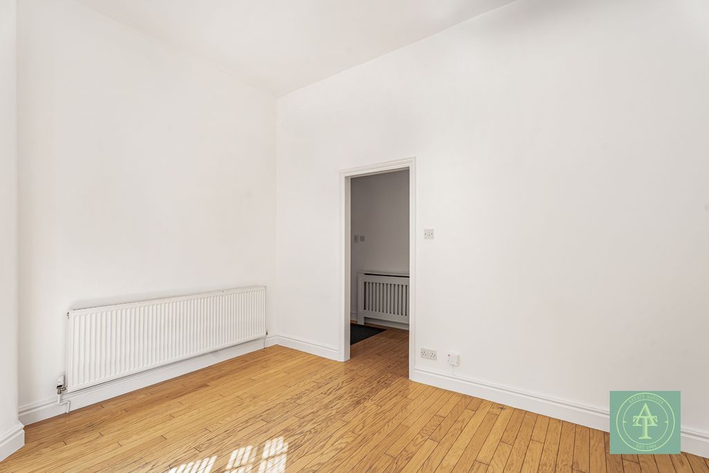 Property photo 3 of 14 Gallery