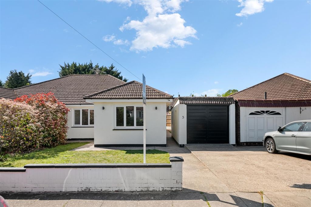 Property photo 1 of 18