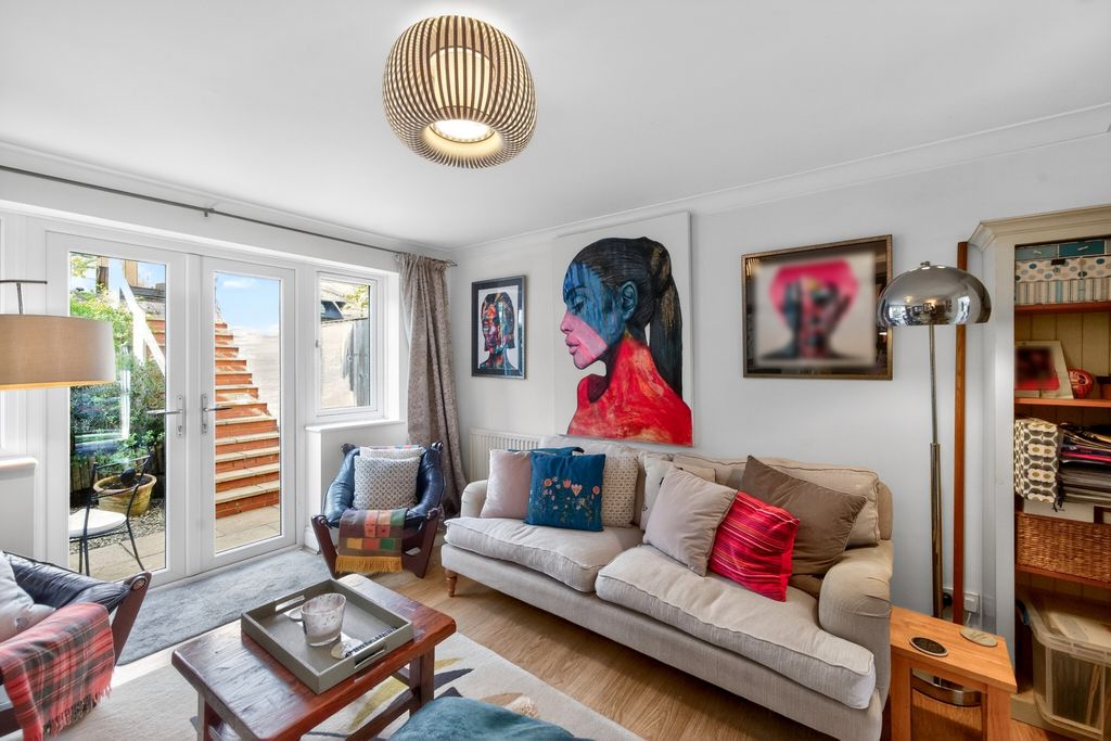 Property photo 3 of 18