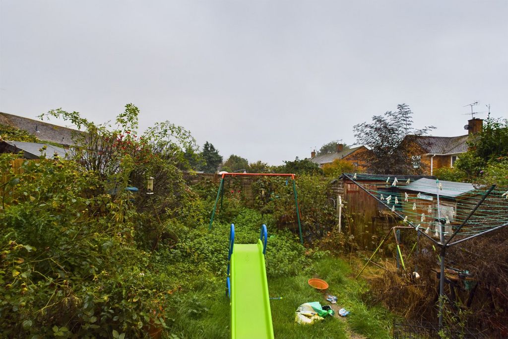 Property photo 2 of 10