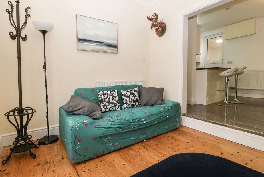 Property photo 3 of 8