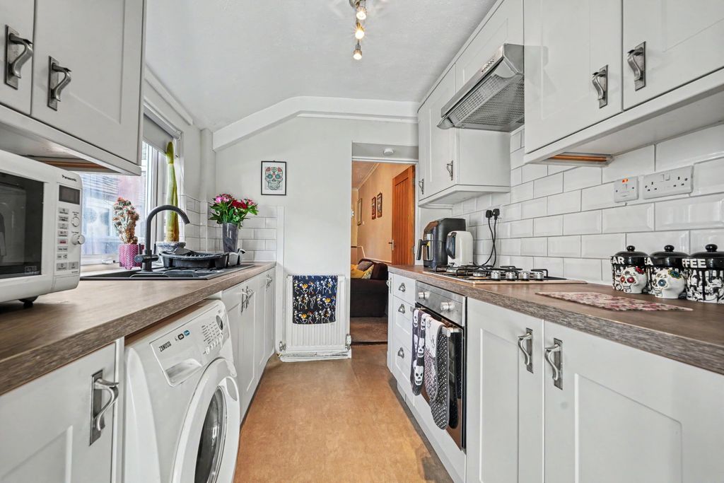 Property photo 2 of 14