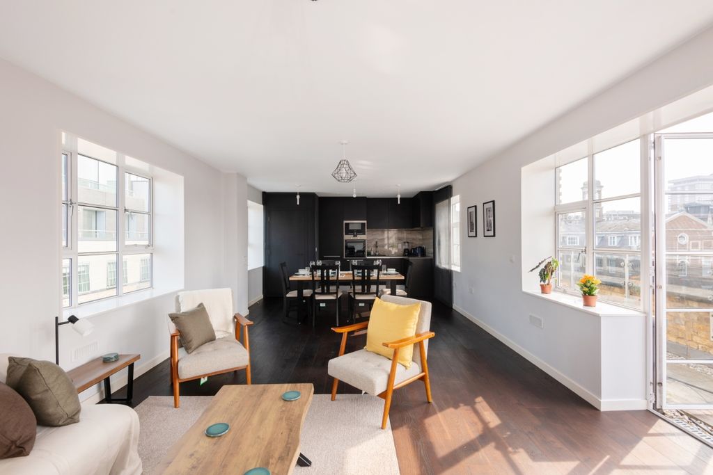 Property photo 1 of 27 Marshall Street