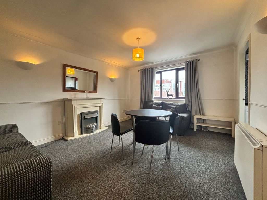 Property photo 2 of 6 Picture No. 16