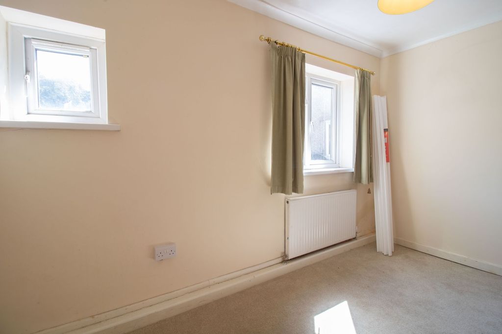 Additional image 17 of 3 bed flat for saleDanygraig Road, Risca NP11