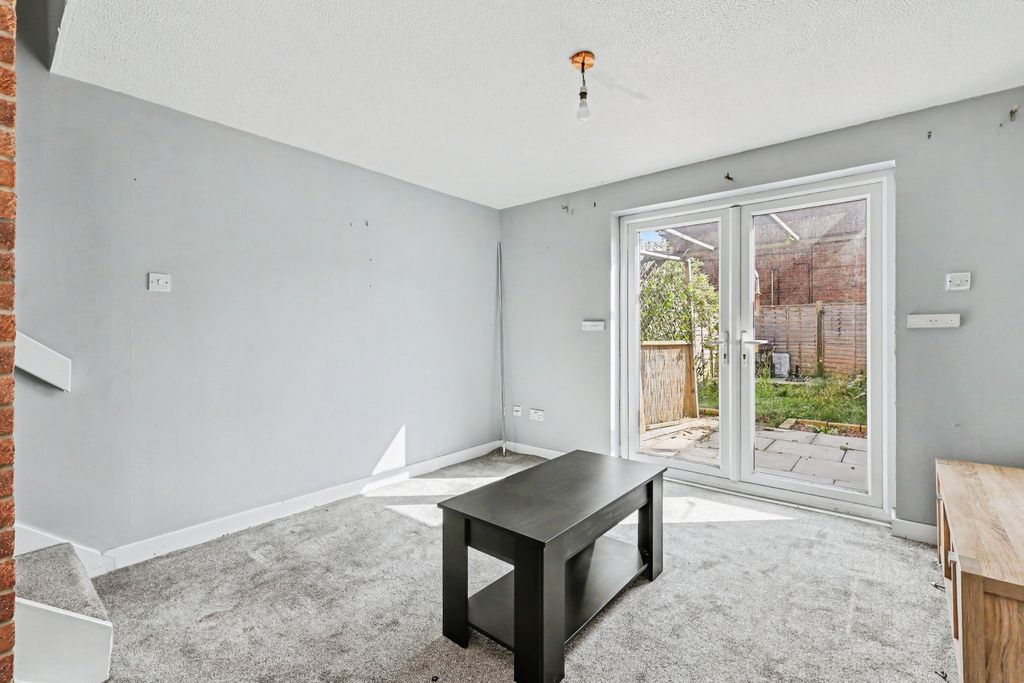 Property photo 3 of 14