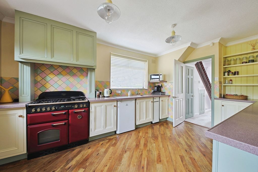 Property photo 3 of 18 4187316