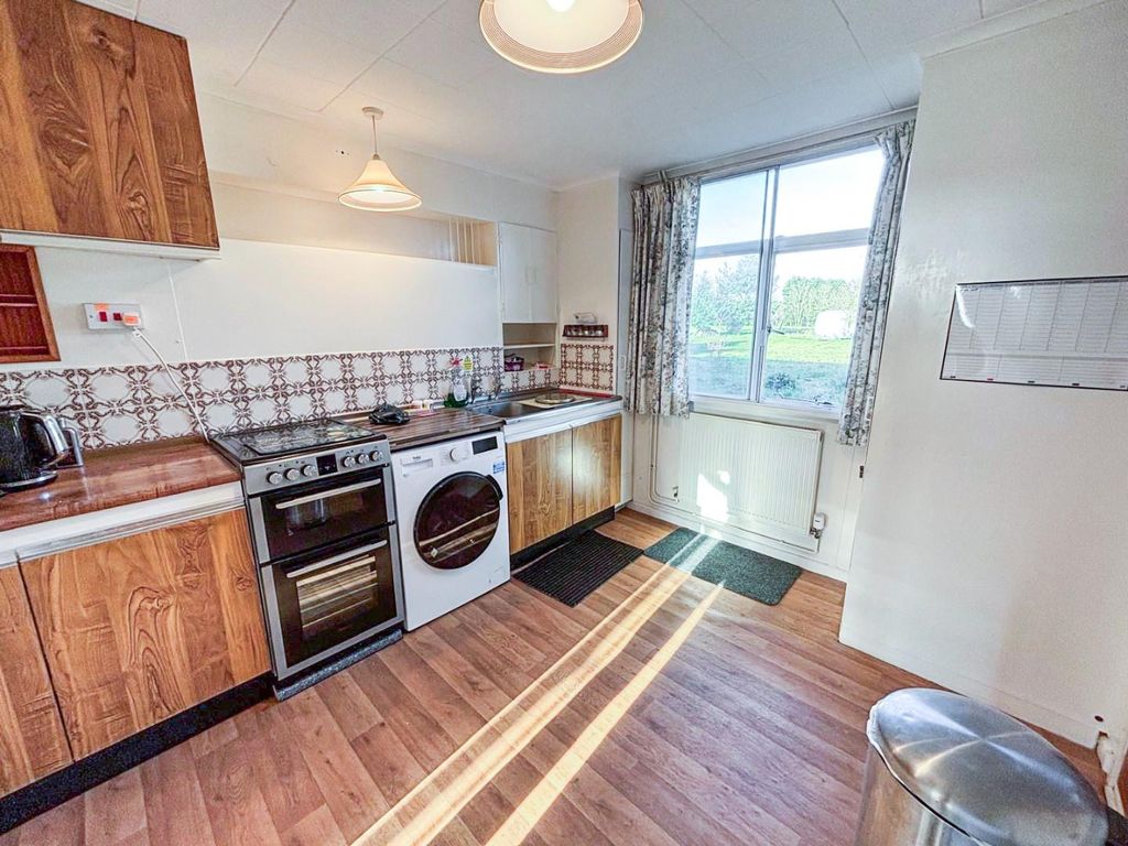 Property photo 3 of 13 Tlc_04B3Bcc1-5515-4439-8B92-4Daed163Ed54_725F1Cf.J