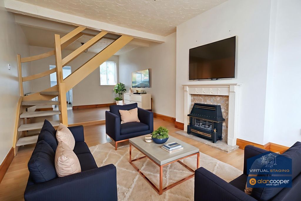 Property photo 2 of 17 4459313