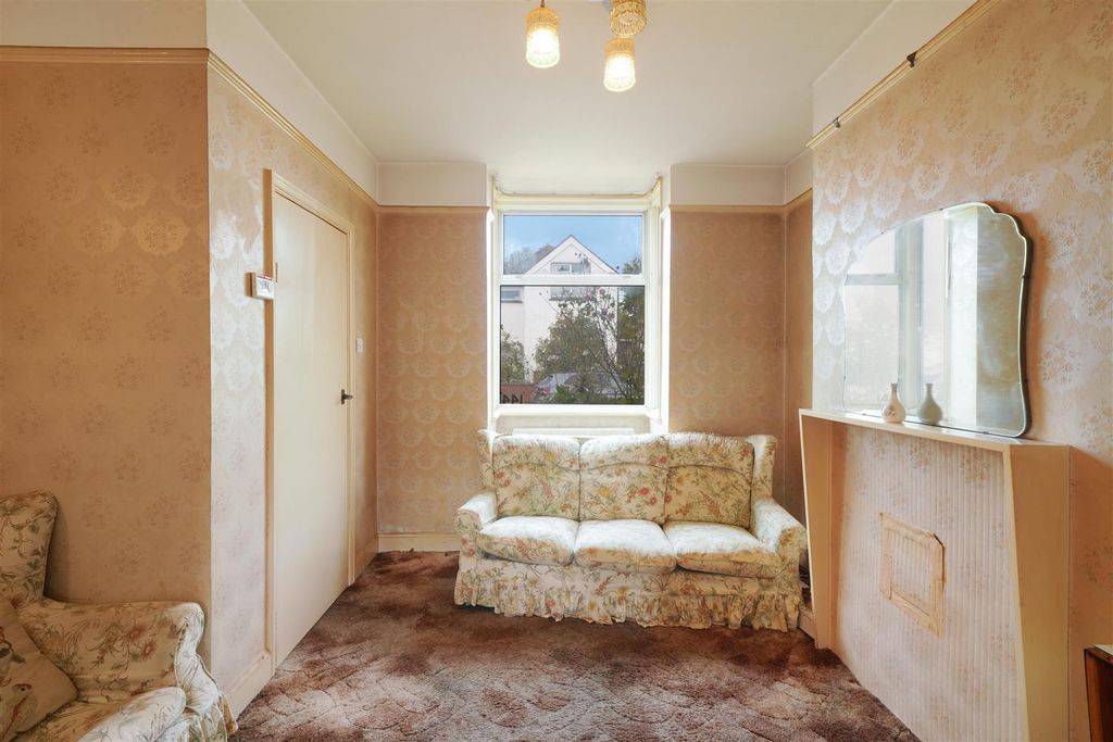 Property photo 3 of 15 144 Rugby Avenue - 7Ctwz1Jdr5Xuttpscotp.Jpg