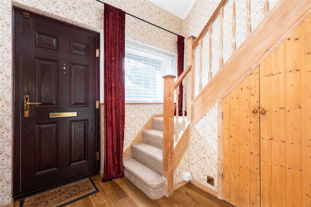 Property photo 3 of 16 Hallway