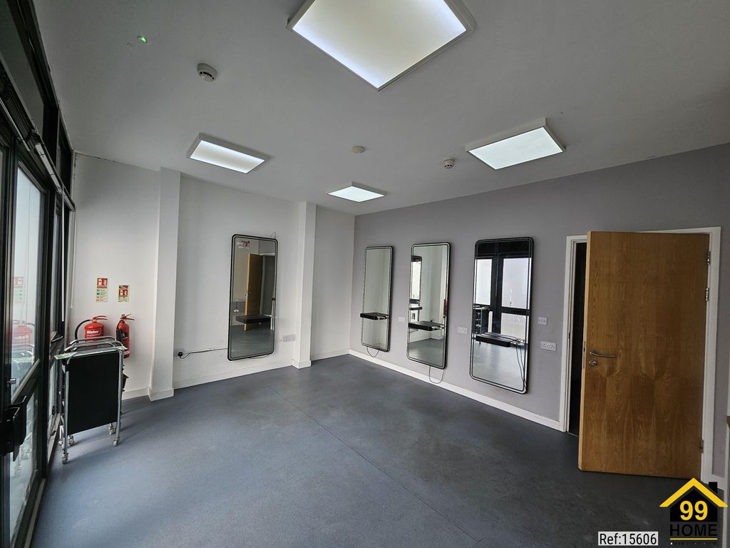 Property photo 2 of 17 Photo 1
