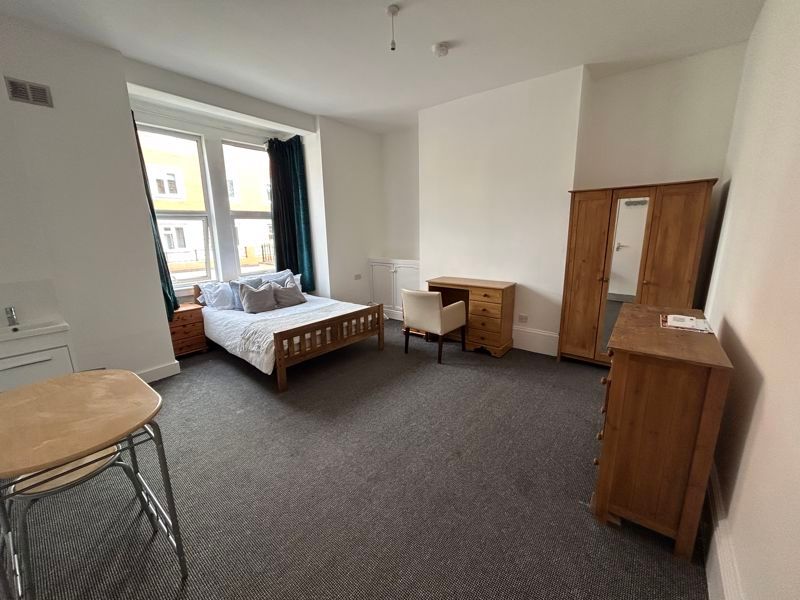 Property photo 3 of 12 Photo 15