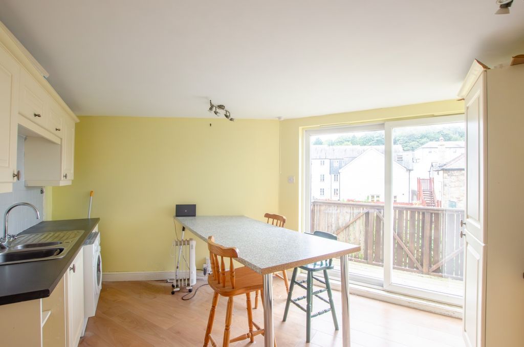 Property photo 3 of 14 16A Crockwell Street Tps 01208 74182-21