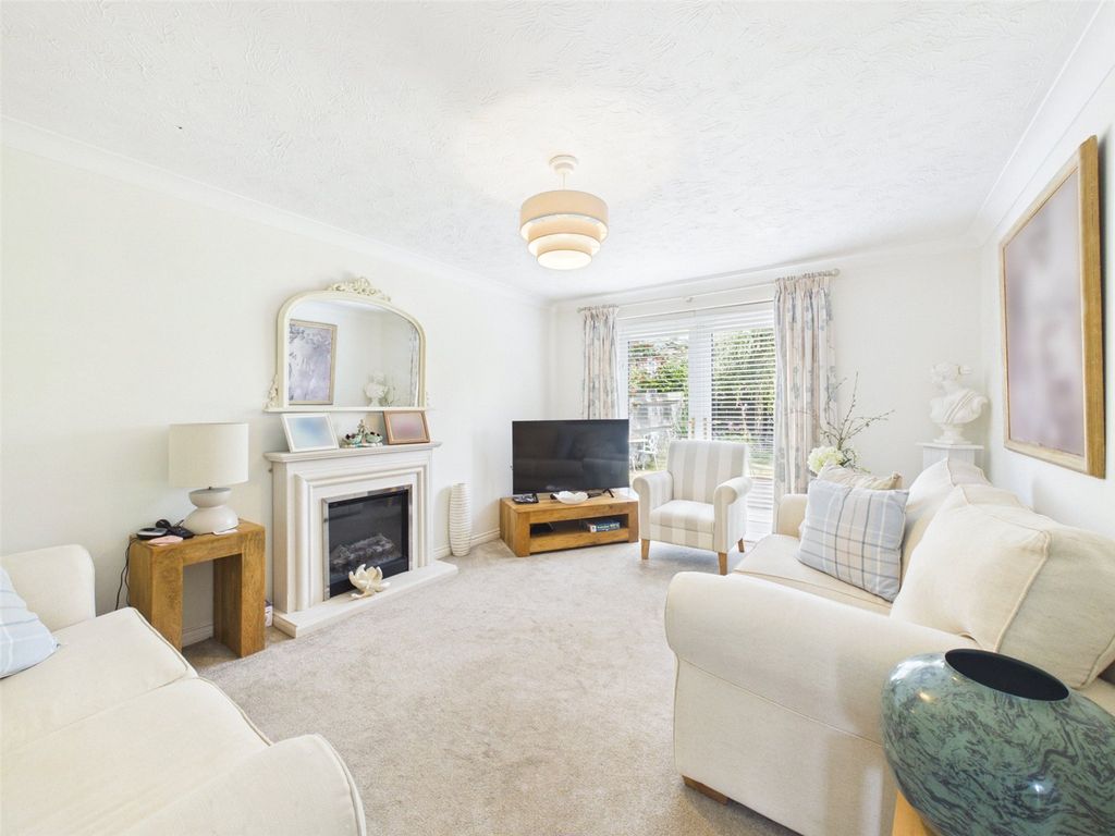 Property photo 2 of 14 Picture No. 12