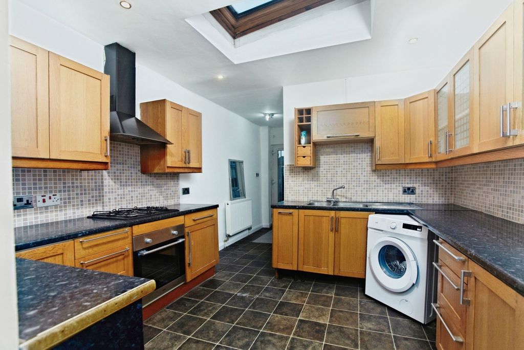 Property photo 1 of 16 Pbox-Img.Jpg