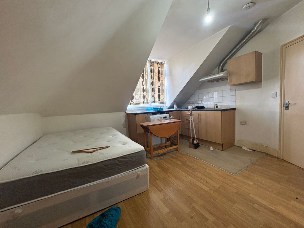 Property photo 2 of 3 Img_2460