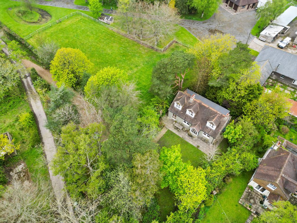 Property photo 2 of 42