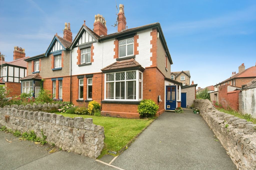 Property photo 1 of 19 Pbox-Img.Jpg