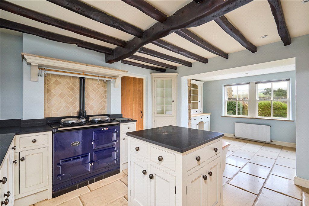 Property photo 2 of 20 Dining Kitchen