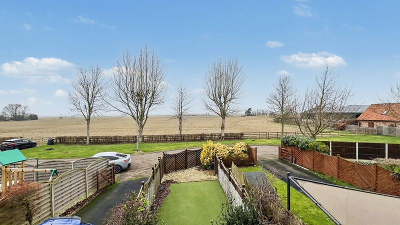 Property photo 1 of 17 Photo 11