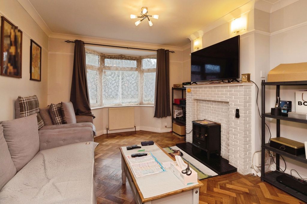 Property photo 2 of 21 Photography