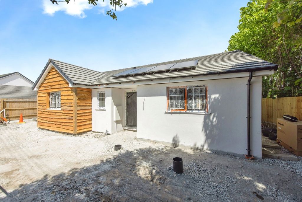 Property photo 2 of 15 Photo