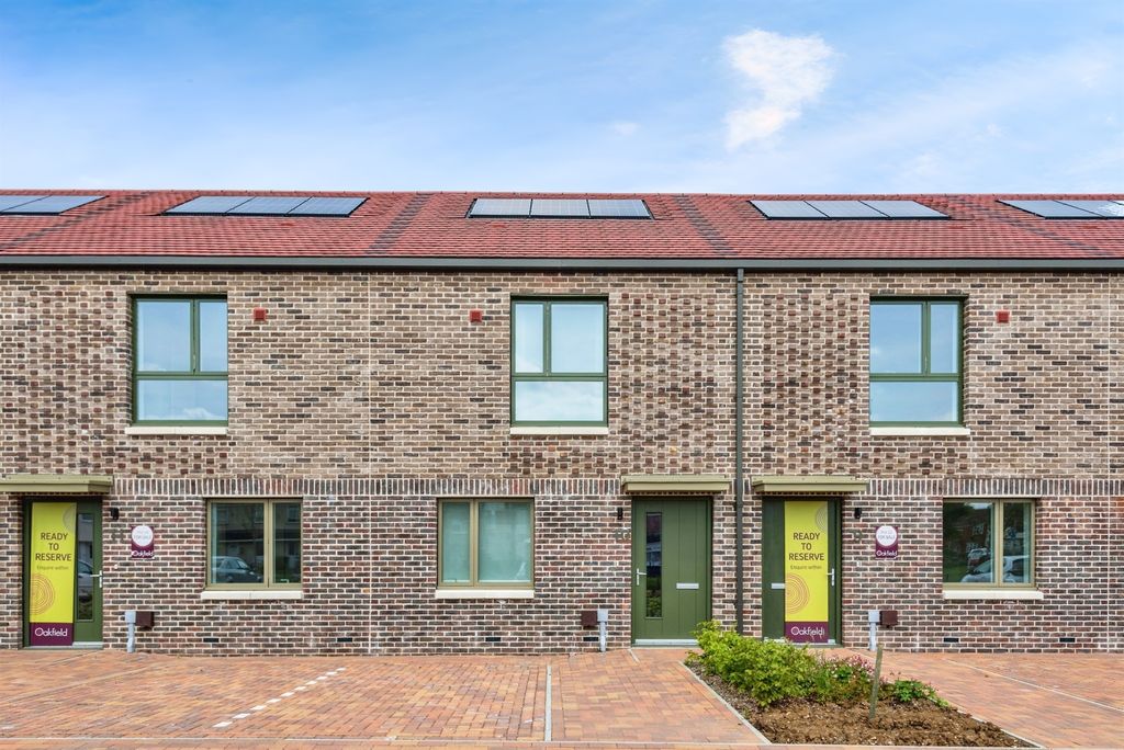 Property photo 2 of 13