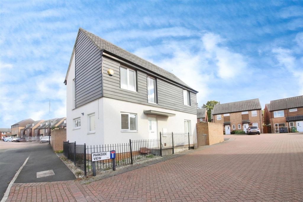 Property photo 1 of 16 Outside