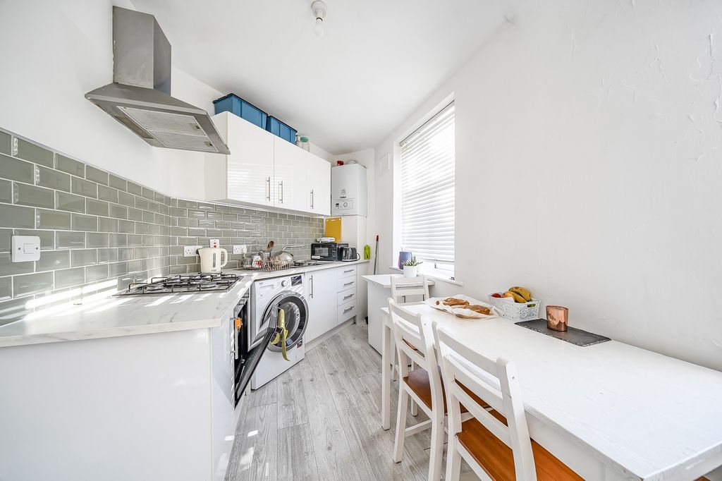 Property photo 2 of 14 Not Specified