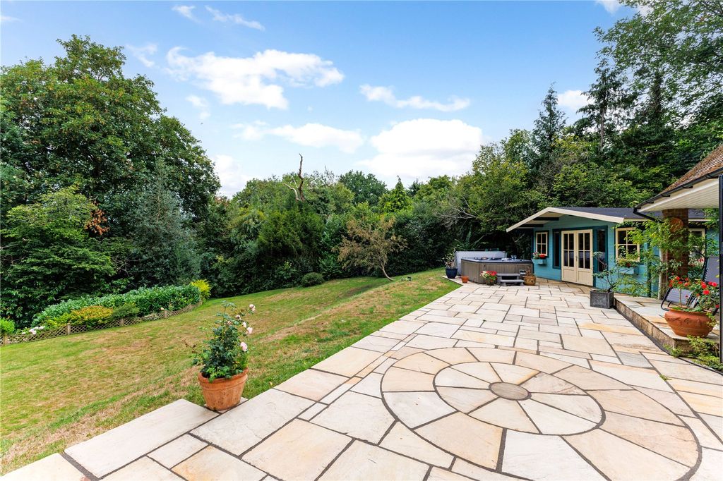 Property photo 2 of 13 Terrace