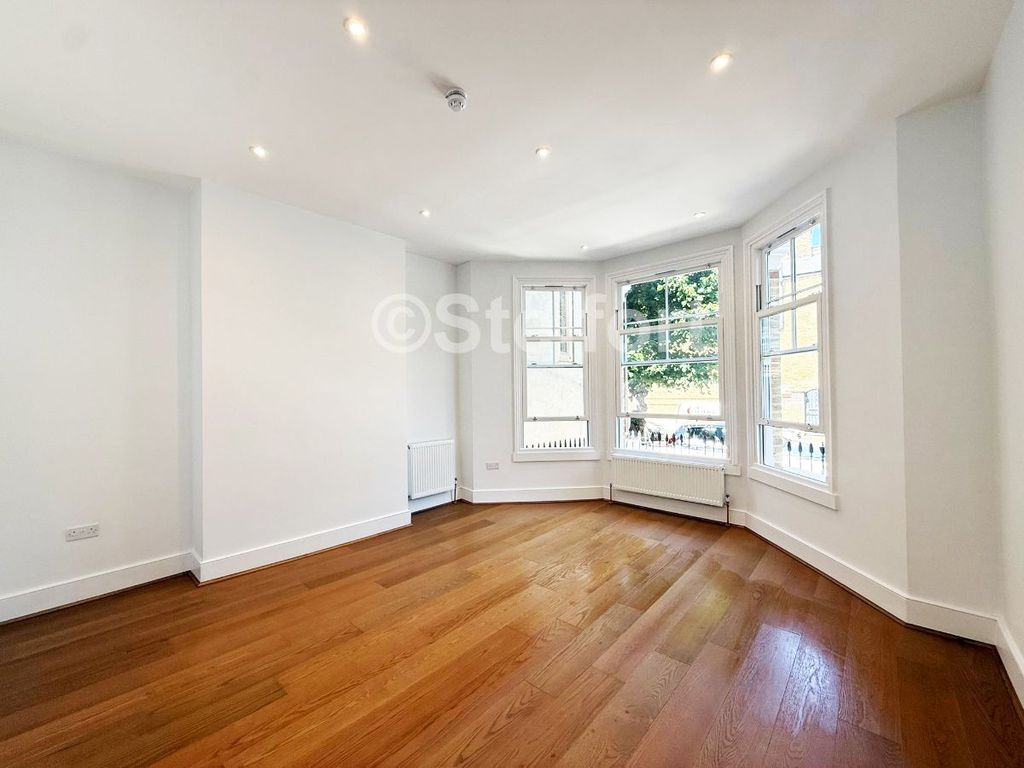 Property photo 1 of 4