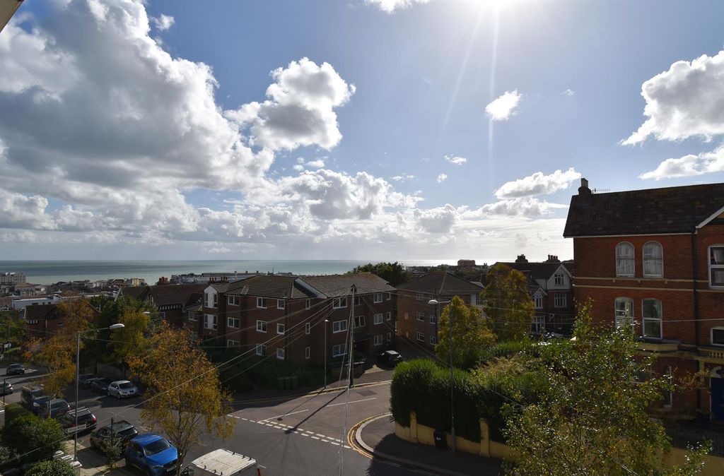 Property photo 2 of 10 Views