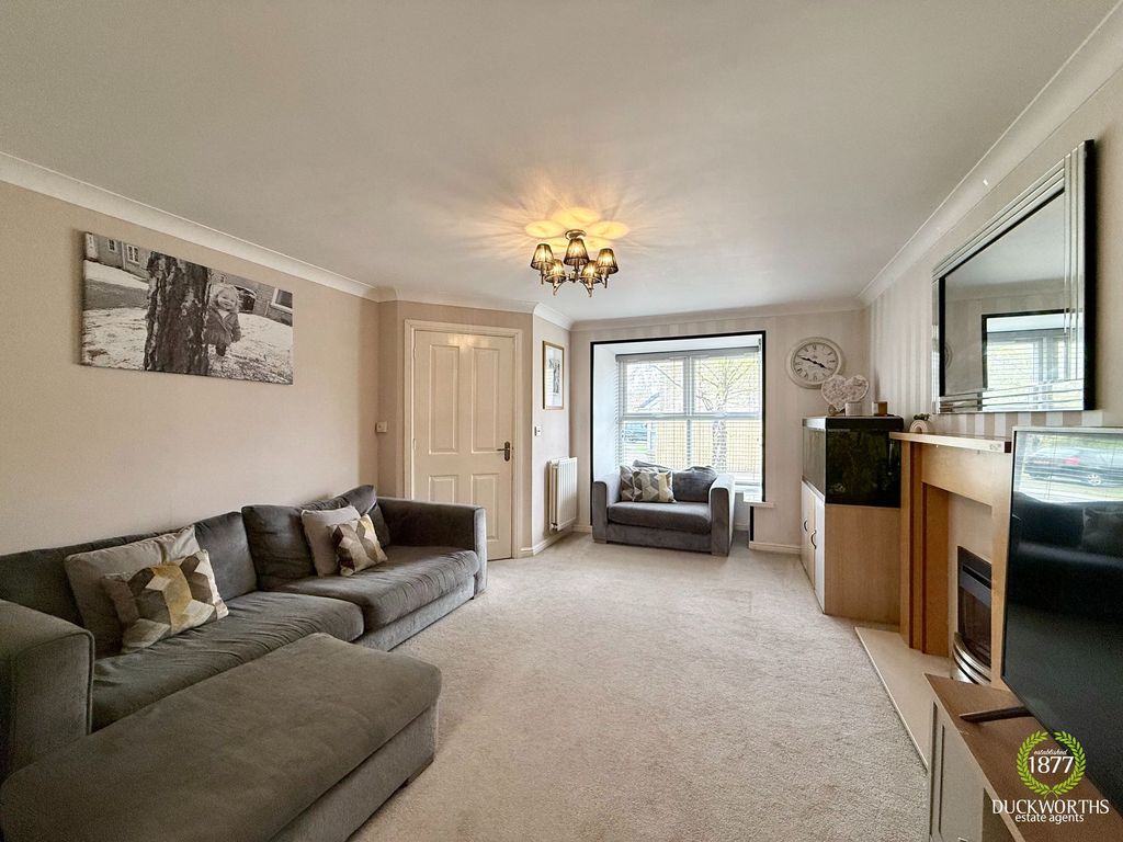 Property photo 3 of 23