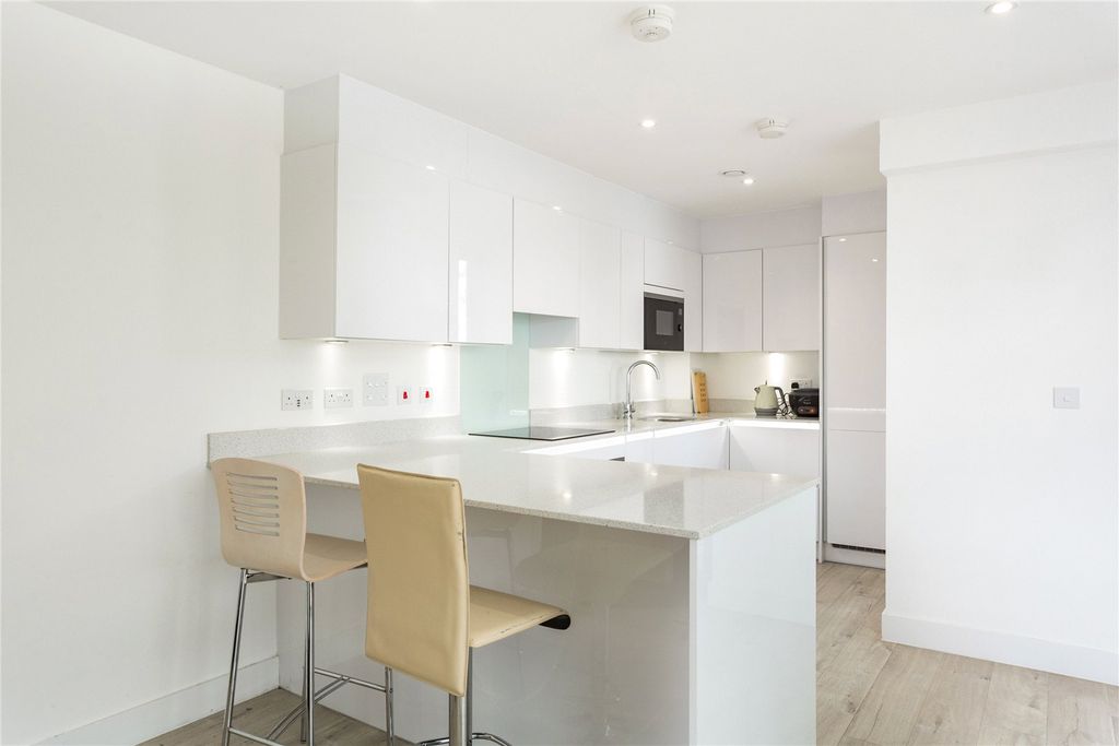 Property photo 3 of 12 Photos