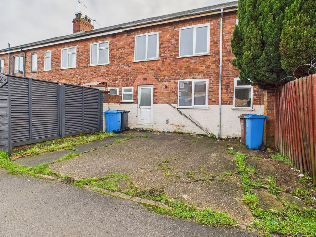 Property photo 3 of 14