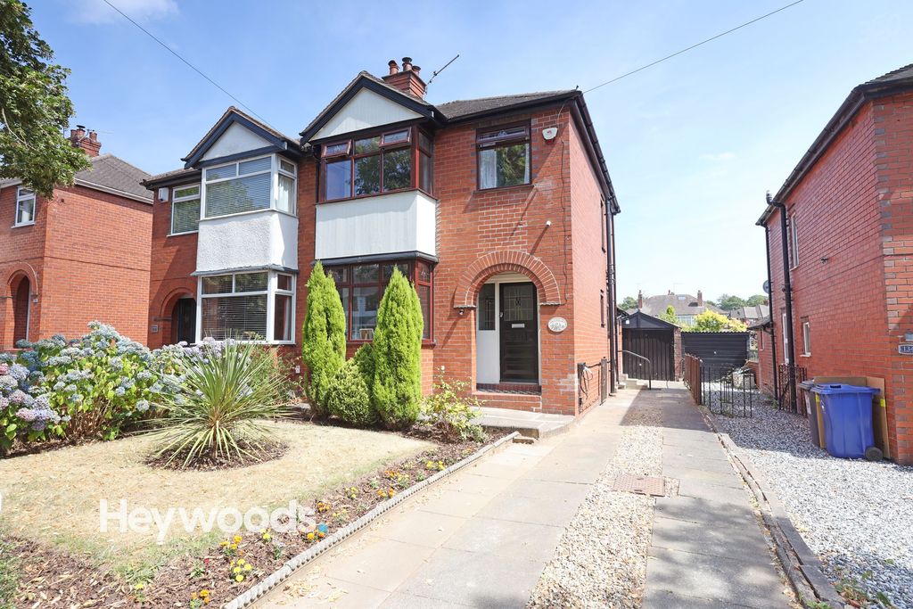 Property photo 1 of 41