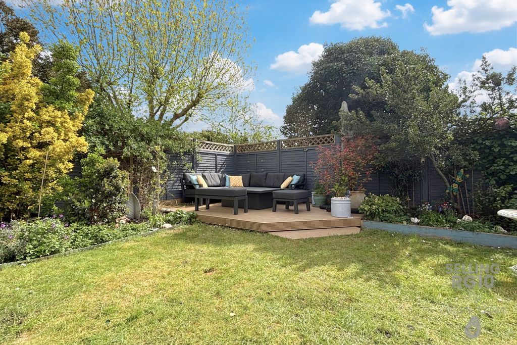 Property photo 2 of 24 4815724