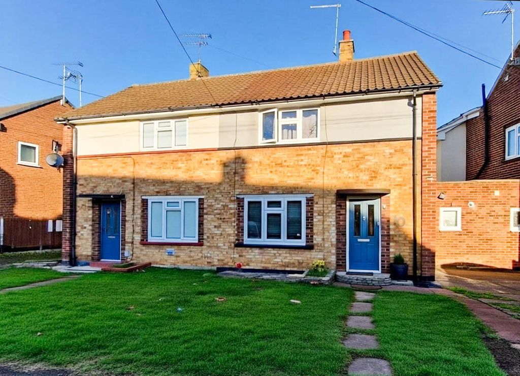 Property photo 1 of 11 Front (Exterior)