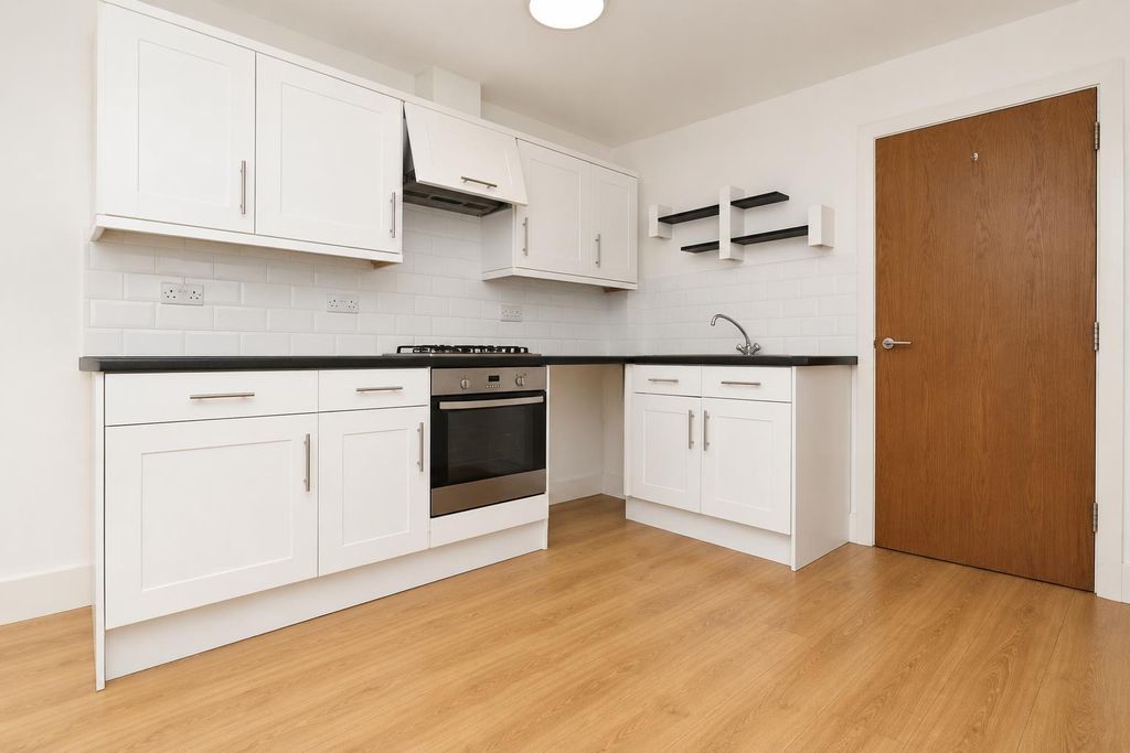 Property photo 2 of 10 Kitchen.Jpg