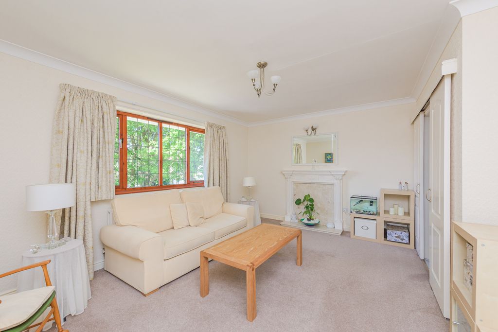 Property photo 2 of 26