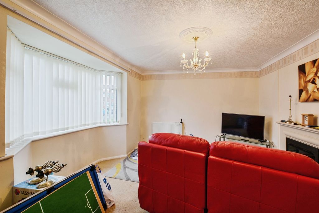Property photo 3 of 20