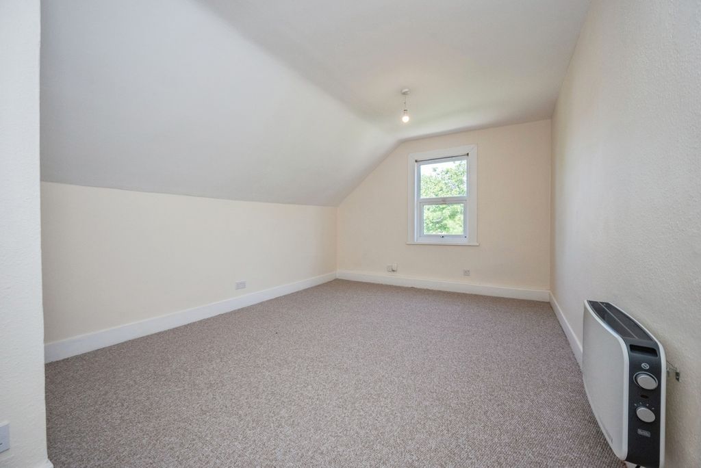 Property photo 2 of 12 Photo