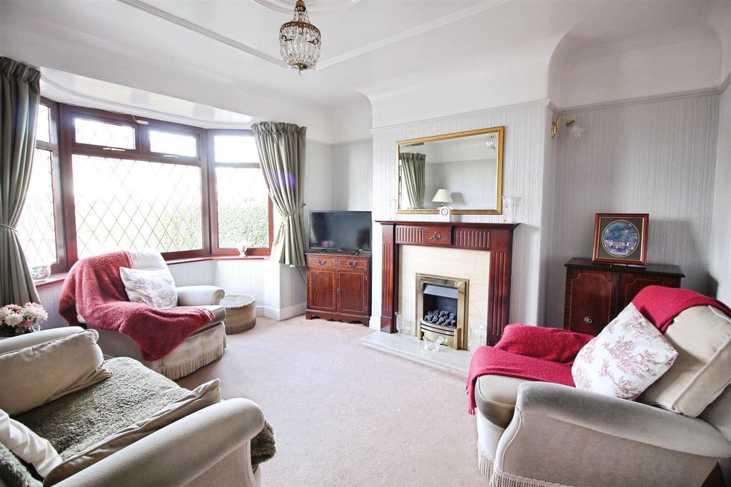 Property photo 2 of 19 Living Room