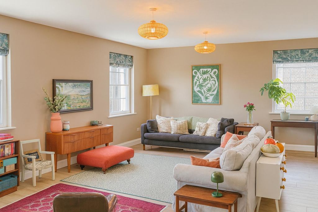 Property photo 1 of 24 Living Room.Png