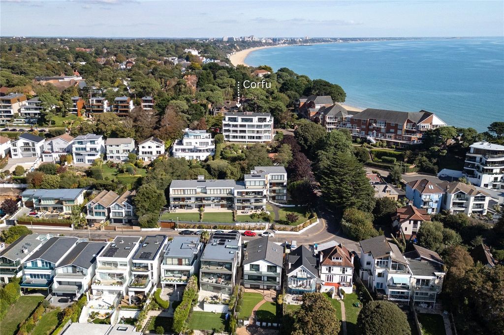 Property photo 3 of 27 Picture No. 30